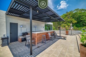 Outdoor dining - Brand New Studio in Zona Romantica - Rooftop Pool (Puerto Vallarta)