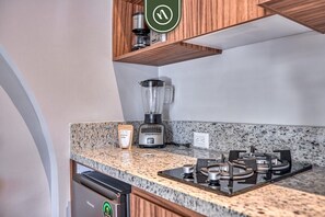 Fridge, microwave, stovetop, coffee/tea maker