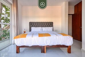 2 habitaciones, tabla de planchar con plancha, cuna de viaje y wifi 