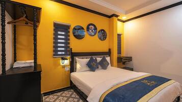 1 makuuhuone, työpöytä, vuodevaatteet