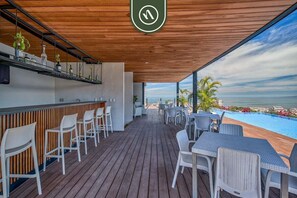 Bar (in der Unterkunft)