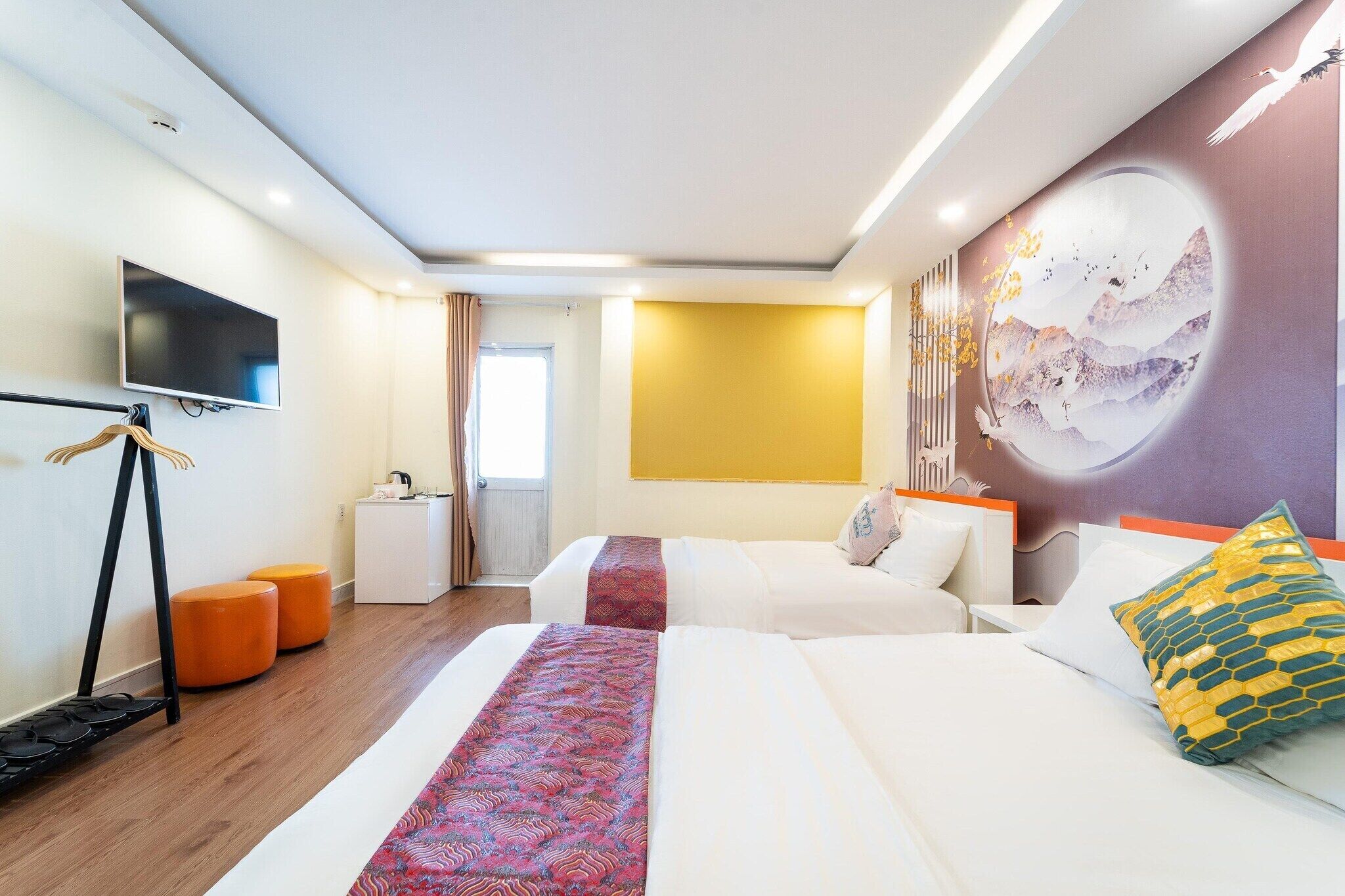 1 habitación, escritorio y ropa de cama 