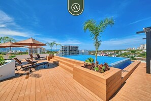 Pool - Stilysh 2 BR Condo in Versalles - Rooftop Pool (Puerto Vallarta)