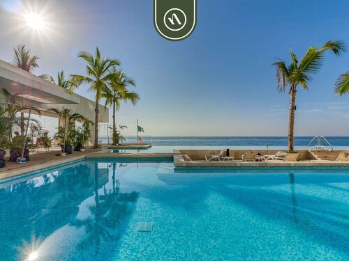 Amazing Oceanfront 1BR Condo - Rooftop Pool