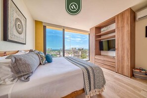 2 Schlafzimmer, Schreibtisch, Bügeleisen/Bügelbrett, Reisekinderbett