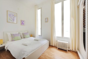 3 bedrooms, iron/ironing board, Internet, bed sheets