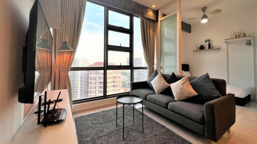 The Robertson Residences Free Gym & Pool