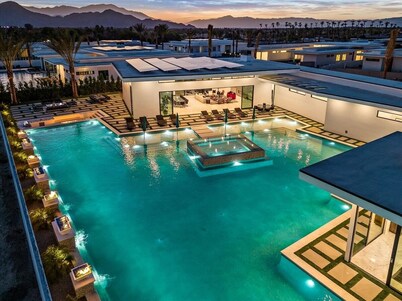 Luxury Villa w/ Pool, Hot Tub, Pickleball, Sleeps 23 | Bravo 10 by AvantStay