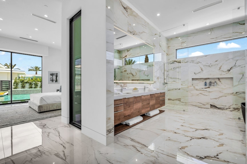 Sleeps 17 | Private Pool + Pickleball Court + Fire Pit Near La Quinta | Bravo - Indio, CA