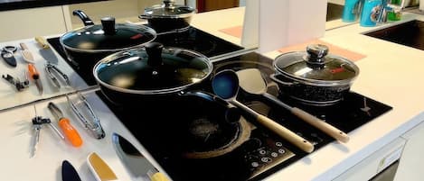 Superior Apartment, 3 Bedrooms, Balcony, City View | Private kitchen | Fridge