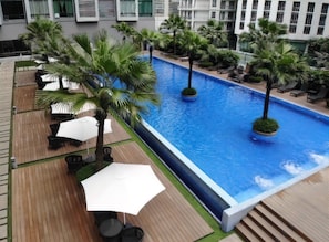 Kolam renang terbuka