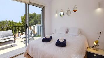 4 camere