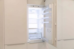 Superior Apartment, 3 Bedrooms, Balcony, City View | Room amenity