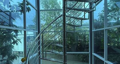 Charming 4-bedroom villa with AC, fitness room in Javan