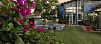 Charming 4-bedroom villa with AC, fitness room in Javan