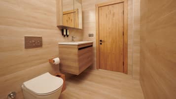 Superior Double Room, Sea View | Bathroom | Shower, towels, soap, shampoo