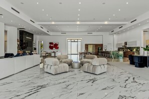 Lobby - Exclusive Amenities | Pool, Hot Tub + Putting Green | Bravo Villa #16 (Indio)