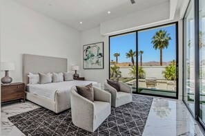 4 chambres, fer et planche à repasser, lit parapluie, Wi-Fi gratuit