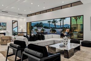 Smart TV, fireplace - Exclusive Amenities | Pool, Hot Tub + Putting Green | Bravo Villa #16 (Indio)