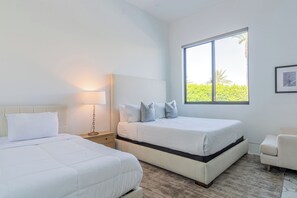 5 chambres, fer et planche à repasser, lit parapluie, Wi-Fi gratuit