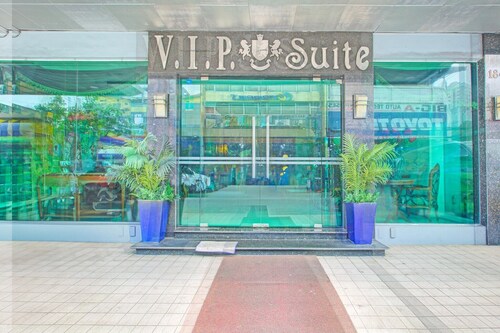 Spacious Stay for 4 at Townhouse VIP Suites