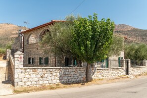 Exterior - Peaceful Refuge In Mani (Kótronas)
