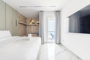 Luxury Apartment, Sea View | In-room safe, blackout drapes, soundproofing, iron/ironing board - Seaside Elegance - Luxury 3-BR in JBR (Dubai)