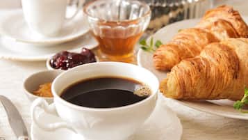 Daily continental breakfast (CHF 15 per person)