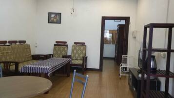 Literie de qualité supérieure, bureau, chambres insonorisées