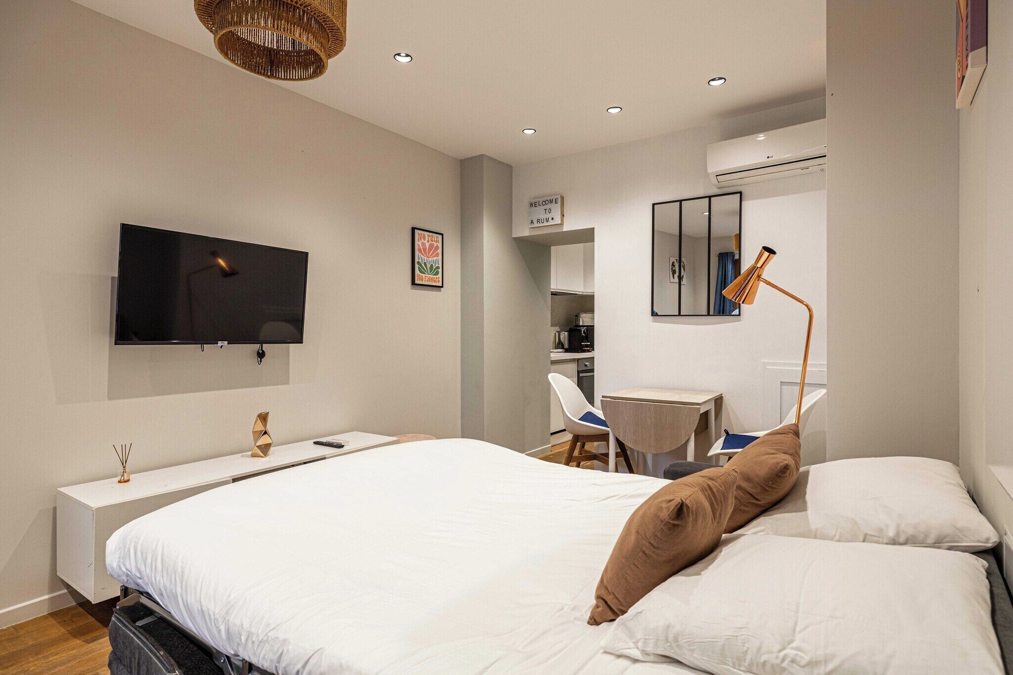 1 bedroom, iron/ironing board, travel cot, free WiFi