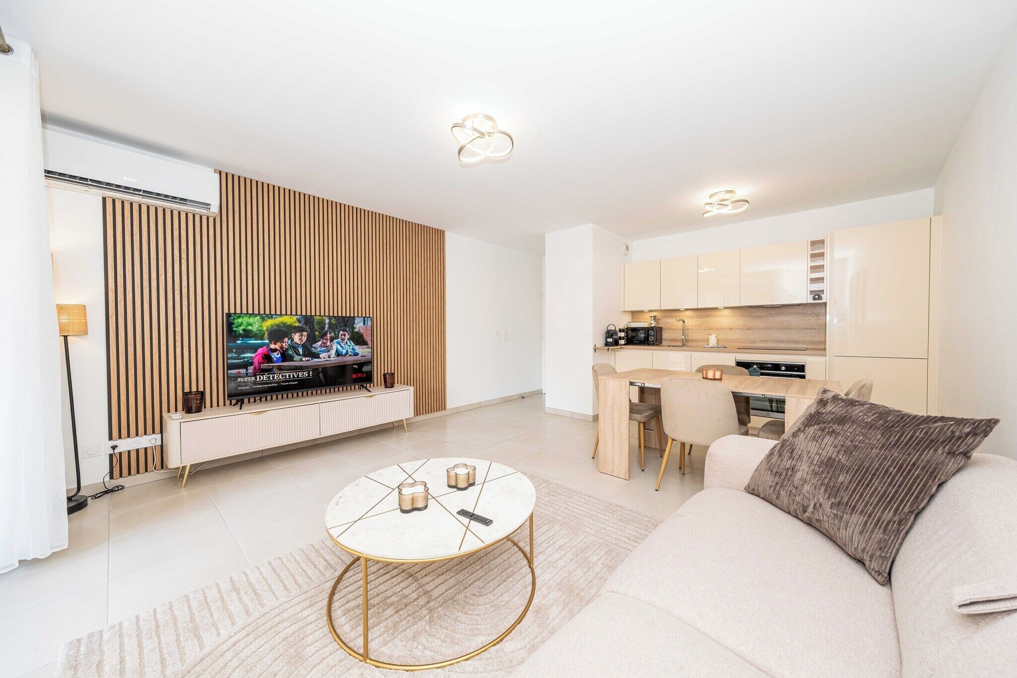 Smart TV, offices
