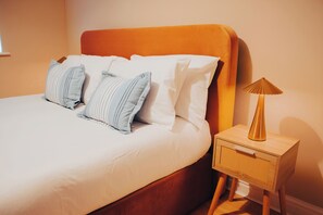 2 chambres, fer et planche à repasser, lit parapluie, Wi-Fi gratuit