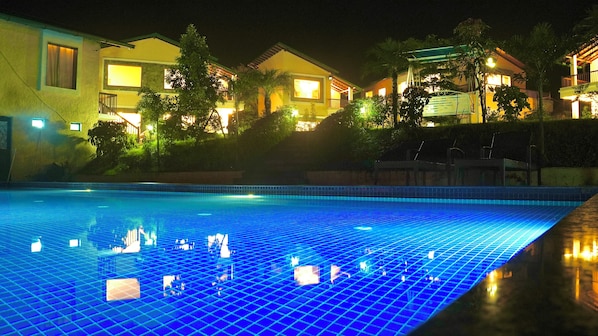 Udendørs pool