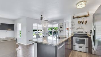 Fridge, microwave, oven, dishwasher
