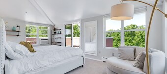 Cozy  condo with sunny rooftop  Patio -Perfect outdoor Oasis in Heart of Boulder