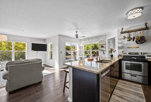 Interior - Cozy  condo with sunny rooftop  Patio -Perfect outdoor Oasis in Heart of Boulder (Boulder)