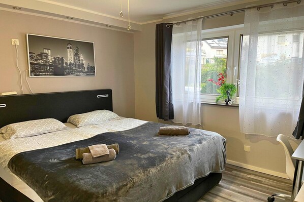 2 bedrooms, Internet