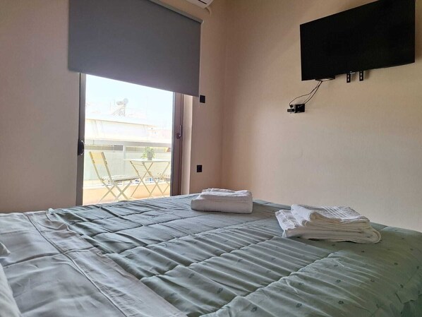 1 bedroom, WiFi, bed sheets
