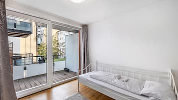 2 habitaciones, tabla de planchar con plancha, wifi y ropa de cama