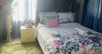 Tranquil 1BR w/ Pool Access in Prime Ikeja GRA