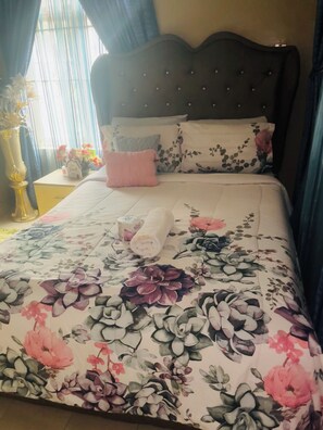 1 bedroom, iron/ironing board, free WiFi