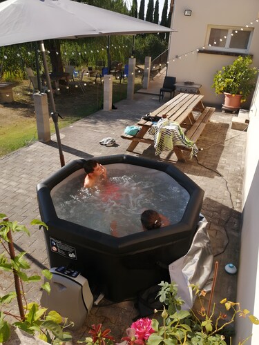 Appartement 'À La Campagne' avec Vue sur la Montagne, Terrasse Privée et Wi-Fi