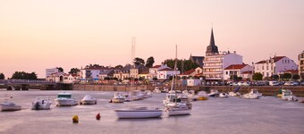 200m from the beach, garden, 2 adults 2 children