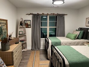 4 Schlafzimmer, Schreibtisch, kostenloses WLAN, Bettwäsche