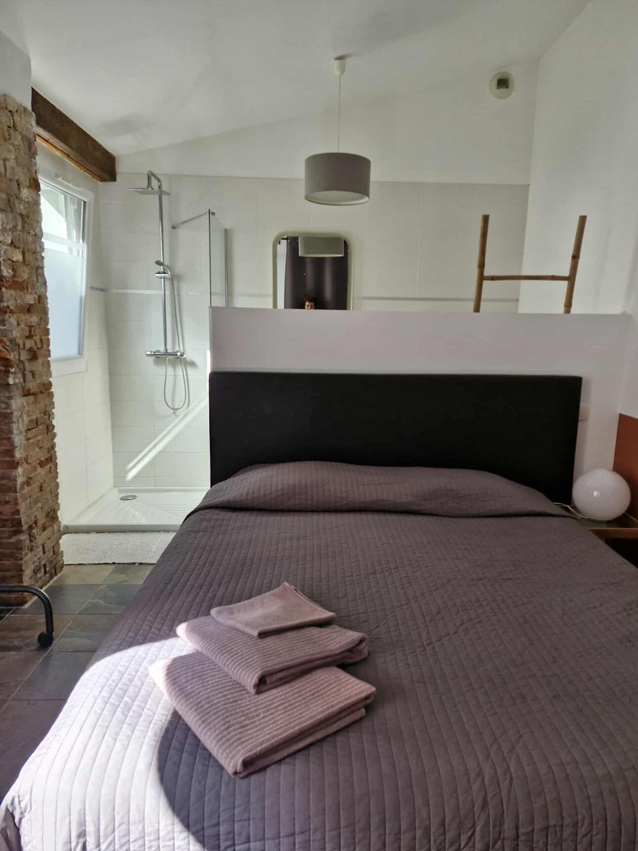 4 bedrooms, WiFi, bed sheets