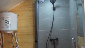 Deluxe Double Room, Mountain View | Bathroom | Slippers