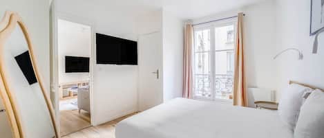 1 soverom, skrivebord, strykejern/-brett og wi-fi (inkludert)