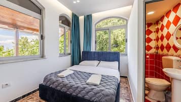 1 habitación, wifi y ropa de cama