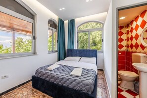 1 bedroom, WiFi, bed sheets