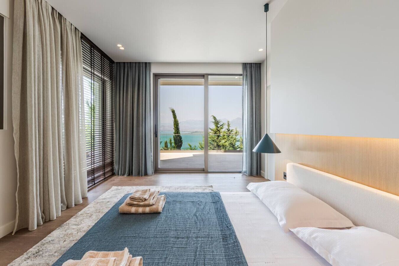 4 Schlafzimmer, Schreibtisch, Bügeleisen/Bügelbrett, WLAN